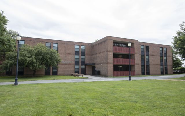 Kapelski Hall
